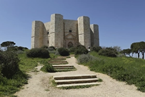 Castel del Monte, octagonal castle, built for Emperor Frederick II in the 1240s Castel del Monte, octagonal castle, built for Emperor Frederick II in the 1240s