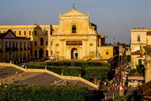 Cathedral stairs, Corso Vittorio Emanuele and church, Noto, UNESCO World Heritage Site Cathedral stairs, Corso Vittorio Emanuele and church, Noto, UNESCO World Heritage Site