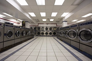 Images Dated 18th January 2008: Coin Laundry Print