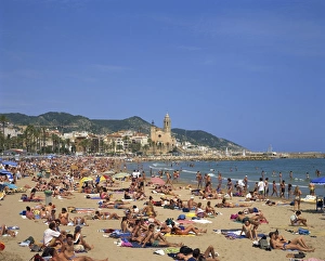 Spanish Beach Holidays Prints: Crowded beach at Sitges