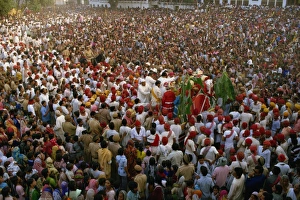 Uttar Pradesh Travel Destinations Prints: Crowds gathering to see a performance of the Ramlilla, Varanasi, Uttar Pradesh state