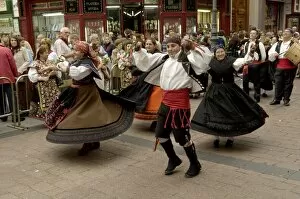 Images Dated 25th January 2000: Dancing the jota during the fiesta del Pilar