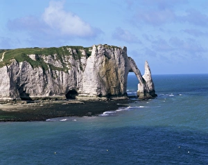 Falaises (cliffs) and rocks near Etretat, Cote d'Albatre, Haute Normandie Falaises (cliffs) and rocks near Etretat, Cote d'Albatre, Haute Normandie