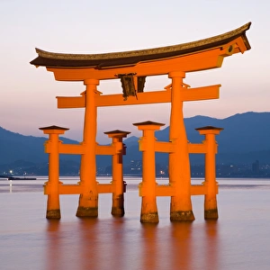 The famous vermillion coloured floating torii gate, Itsuku-shima Shrine The famous vermillion coloured floating torii gate, Itsuku-shima Shrine