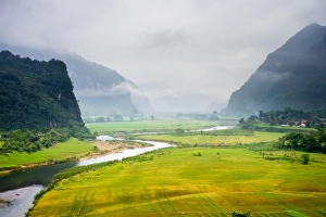 Foggy landscape on Ho Chi Minh Highway West, Quang Ninh District, Quang Binh Province Foggy landscape on Ho Chi Minh Highway West, Quang Ninh District, Quang Binh Province