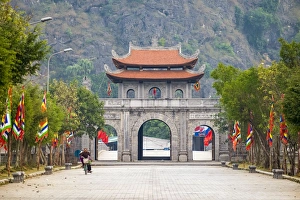 Gateway at Hoa Lu, ancient capital of Vietnam, Ninh Binh Province, Vietnam, Indochina Gateway at Hoa Lu, ancient capital of Vietnam, Ninh Binh Province, Vietnam, Indochina