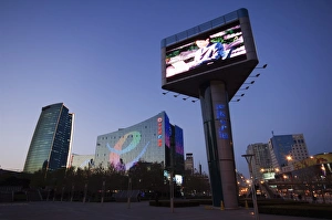 A giant television screen and The Sinosteel building in Zhongguancun, Chinas biggest computer A giant television screen and The Sinosteel building in Zhongguancun, Chinas biggest computer