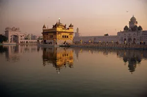 Golden Temple Prints: The Gurus Bridge Print over the Pool of Nectar