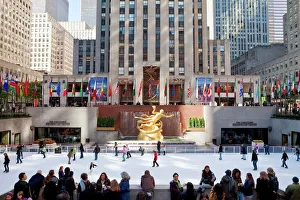 Ice Skating Rink below the Rockefeller Centre building on Fifth Avenue Ice Skating Rink below the Rockefeller Centre building on Fifth Avenue