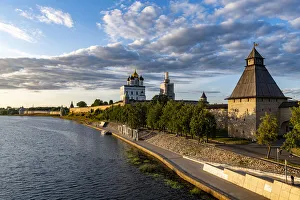 Kremlin Architecture Russia Prints: The Kremlin and the Trinity Cathedral in Pskov, UNESCO World Heritage Site, Pskov, Russia