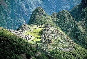Images Dated 7th August 2008: Looking down onto the Inca city from the Inca trail