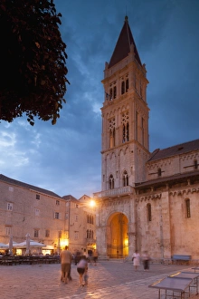 Images Dated 15th June 2010: Trogir Main Square and Cathedral Print