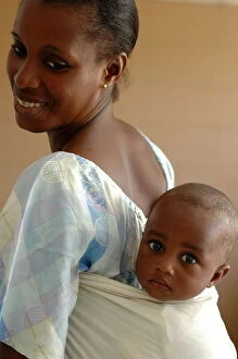 Dakar Collection: Mother carrying her baby on her back, Dakar, Senegal, West Africa, Africa