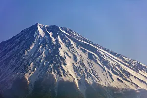 Mount Fuji, 3776m, UNESCO World Heritage Site, Yamanashi Prefecture, Honshu, Japan, Asia Mount Fuji, 3776m, UNESCO World Heritage Site, Yamanashi Prefecture, Honshu, Japan, Asia