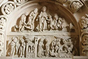 Narthex tympanum, Vezelay Basilica, UNESCO World Heritage Site, Vezelay, Yonne, Burgundy Narthex tympanum, Vezelay Basilica, UNESCO World Heritage Site, Vezelay, Yonne, Burgundy
