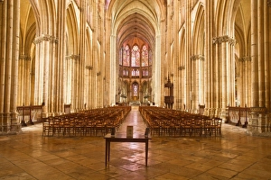 The nave of Saint-Pierre-et-Saint-Paul de Troyes cathedral, in Gothic style, dating from around 1200, Troyes, Aube The nave of Saint-Pierre-et-Saint-Paul de Troyes cathedral, in Gothic style, dating from around 1200, Troyes, Aube