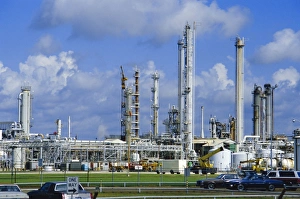 Oil refinery on bank of Mississippi near Baton Rouge Oil refinery on bank of Mississippi near Baton Rouge