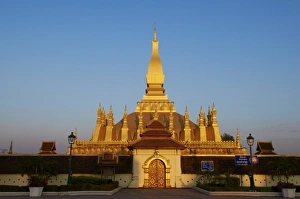 Pha That Luang, symbol of the Laos sovereignty, Buddhist religion and the city of Vientiane Pha That Luang, symbol of the Laos sovereignty, Buddhist religion and the city of Vientiane