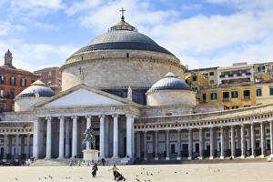 Pigeons and people in the Piazza del Plebiscito with the Basilica di San Francesco di Paola Pigeons and people in the Piazza del Plebiscito with the Basilica di San Francesco di Paola