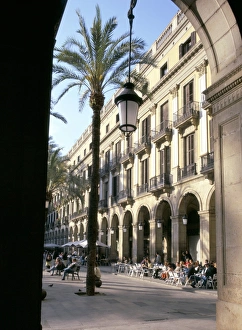 Images Dated 4th September 2008: Placa Reial Print, Barcelona Street Scene