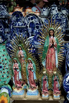 Pottery crafts for sale, San Miguel de Allende, Guanajuato, Mexico, North America Pottery crafts for sale, San Miguel de Allende, Guanajuato, Mexico, North America