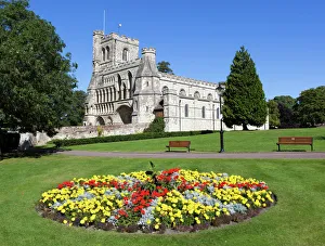 Prints of Priory Gardens and Priory Church of St. Peter, Dunstable, Bedfordshire, England, United Kingdom, Europe Bedfordshire Prints: Dunstable Priory Gardens and Church Print