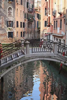 A quiet canal, Venice, UNESCO World Heritage Site, Veneto, Italy, Europe A quiet canal, Venice, UNESCO World Heritage Site, Veneto, Italy, Europe