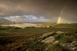 Images Dated 18th January 2000: Rainbow over Uig sands (Traigh Chapadail)