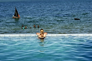 Sunny Day Relaxation Prints: Resort, Vilanculo (Vilankuko) Beach, Mozambique, Africa