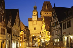 Roderbogen Bow and Markusturm Tower, Rothenburg ob der Tauber, Romantic Road (Romantische Strasse), Franconia, Bavaria, Germany, Europe