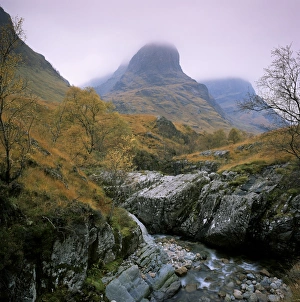 Highland Region Travel Guide Prints: The Three Sisters