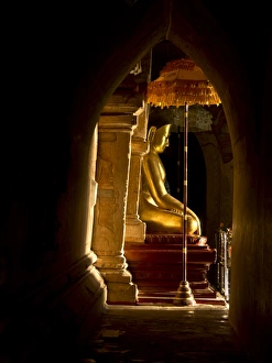 Statue in one of the Buddhist temples of Bagan (Pagan), Myanmar (Burma), Asia Statue in one of the Buddhist temples of Bagan (Pagan), Myanmar (Burma), Asia