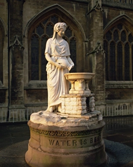 UK City Landmarks Prints: Statue outside Bath Abbey, Bath, Avon, England, United Kingdom, Europe