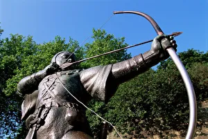 Statue of Robin Hood, Nottingham, Nottinghamshire, England, United Kingdom, Europe Statue of Robin Hood, Nottingham, Nottinghamshire, England, United Kingdom, Europe