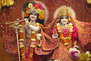 Statues of Krishna and Rada, Bhaktivedanta Manor temple, Watford, Hertfordshire Statues of Krishna and Rada, Bhaktivedanta Manor temple, Watford, Hertfordshire