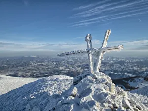 European Mountain Scenery Images Prints: Summit cross of Mount Acuto in winter, Apennines, Umbria, Italy, Europe