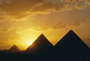 Historic Cairo Collection: Sunset, the Pyramids, Giza, UNESCO World Heritage Site, Cairo, Egypt, North Africa