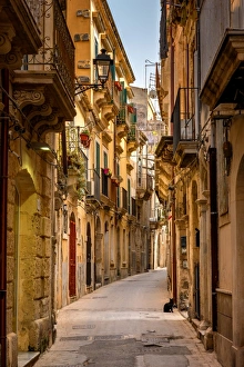 Syracuse Street, Syracuse, Sicily, Italy, Europe Syracuse Street, Syracuse, Sicily, Italy, Europe