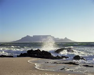 Table Mountain Print: A South African Landmark