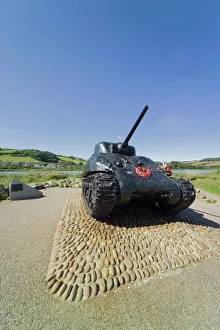Tank commemorating D-Day rehearsals, Slapton Sands, Slapton Ley, South Hams Tank commemorating D-Day rehearsals, Slapton Sands, Slapton Ley, South Hams
