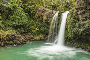 Tawhei Falls Waterfall, Tongariro National Park, UNESCO World Heritage Site, North Island Tawhei Falls Waterfall, Tongariro National Park, UNESCO World Heritage Site, North Island