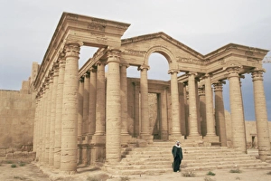Temple of Hatra Print, UNESCO World Heritage Site