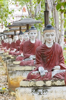 Thousands of sitting buddhas in the park of a thousand bodhi trees - Maha Bodhi Ta HtaungHtaung Thousands of sitting buddhas in the park of a thousand bodhi trees - Maha Bodhi Ta HtaungHtaung
