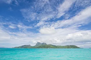 The turquoise lagoon of Bora Bora, Society Islands, French Polynesia, Pacific The turquoise lagoon of Bora Bora, Society Islands, French Polynesia, Pacific