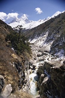 Himalayan Valley Landscape Prints: Valley in the mountains