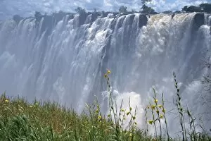 Victoria Falls Collection: Victoria Falls (Mosi-oa-Tunya), UNESCO World Heritage Site, Zambia, Africa