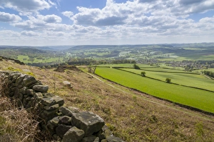 View from Baslow Edge towards Baslow Village and Chatsworth Park, Derbyshire Dales View from Baslow Edge towards Baslow Village and Chatsworth Park, Derbyshire Dales