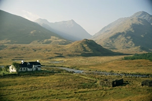 UK Mountain Views Prints: View of Streap