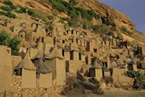 Cliff of Bandiagara (Land of the Dogons) Collection: Village of Banani, Sanga (Sangha) region, Bandiagara escarpment, Dogon region