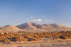 Canary Islands Travel Destinations Prints: Wall in a desert landscape, El Cotillo, Fuerteventura, Canary Islands, Spain, Europe